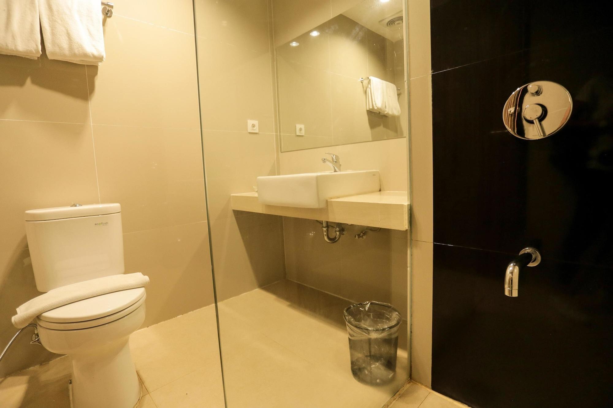 Grand Asia Hotel Makassar Extérieur photo