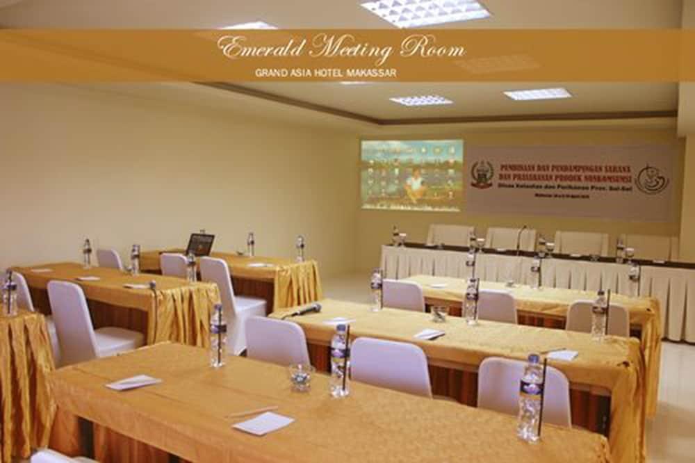 Grand Asia Hotel Makassar Extérieur photo
