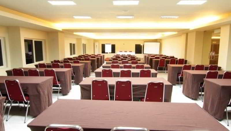 Grand Asia Hotel Makassar Extérieur photo