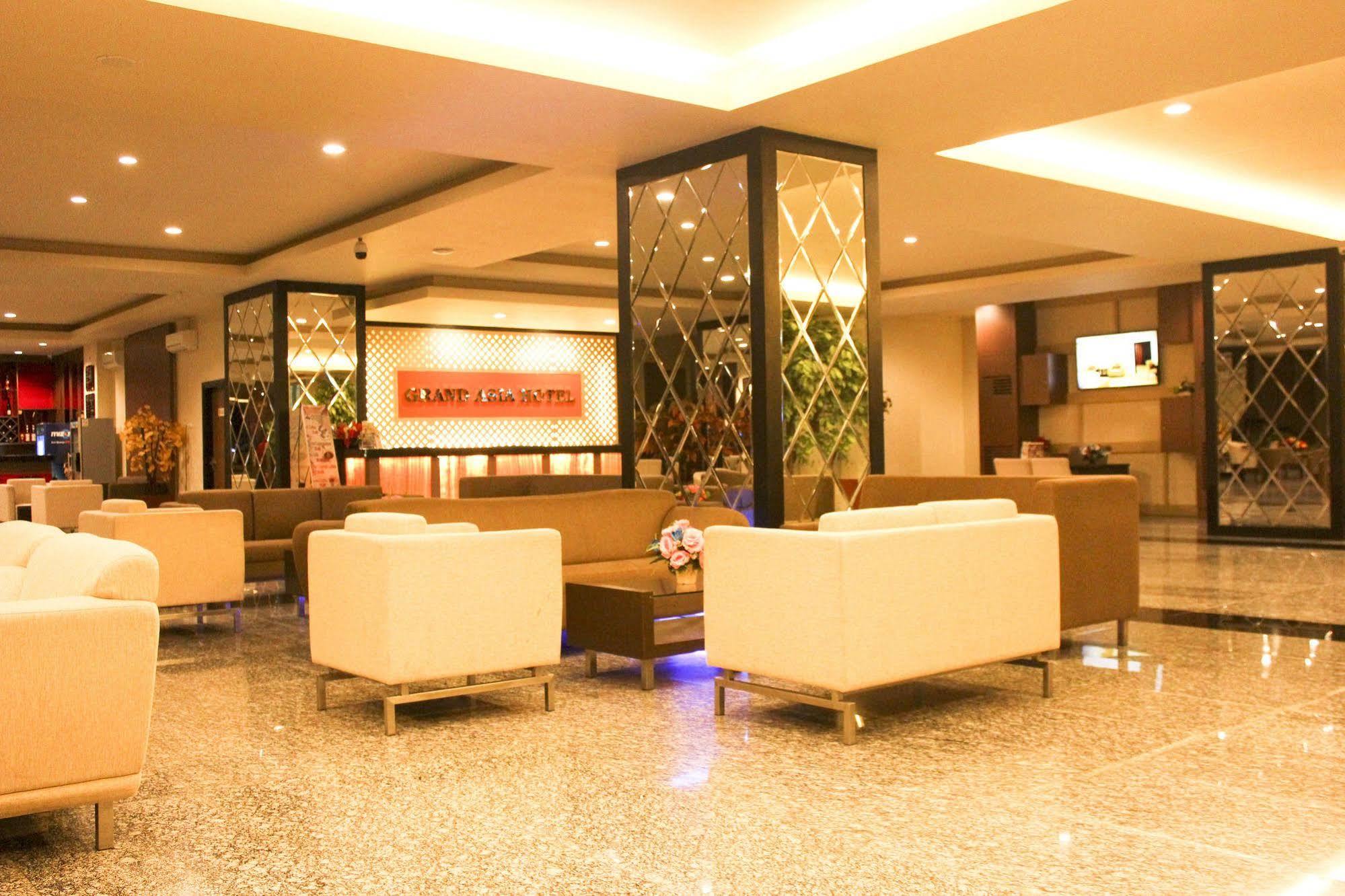 Grand Asia Hotel Makassar Extérieur photo