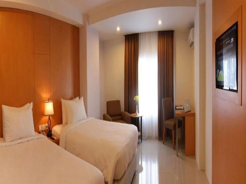 Grand Asia Hotel Makassar Extérieur photo