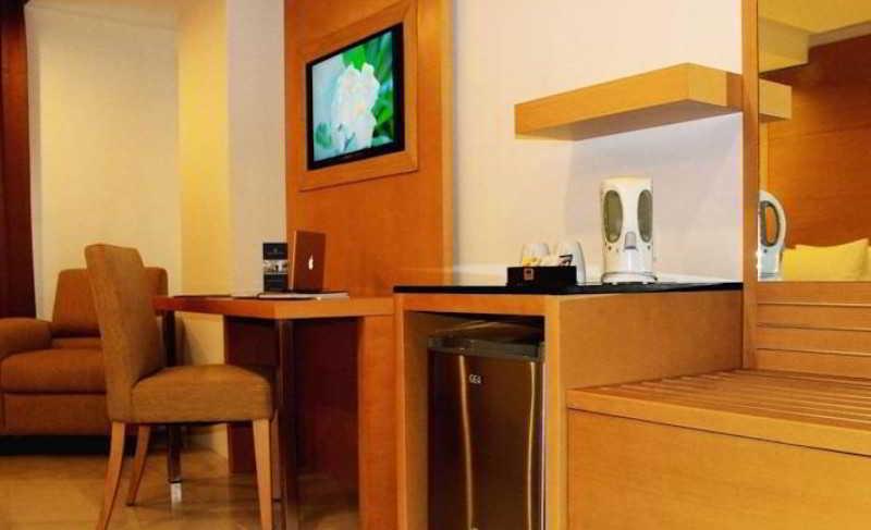 Grand Asia Hotel Makassar Extérieur photo