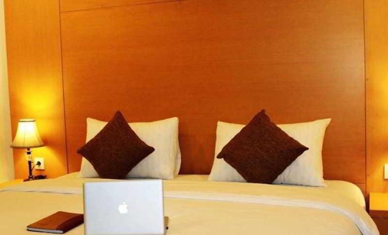 Grand Asia Hotel Makassar Extérieur photo